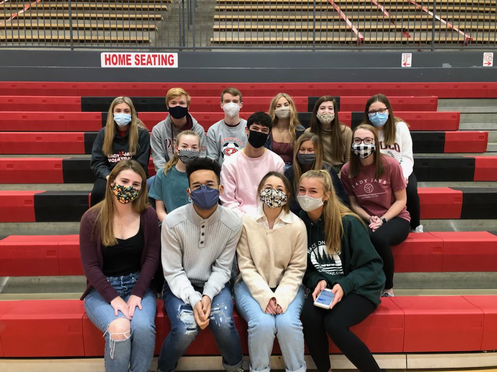 mwmjchs's tweet photo. Awesome group pictures today!! Love your guy's faces!! Meeting tomorrow @8:10 in the aux gym���️❤️ https://t.co/ri17CAh3Sx