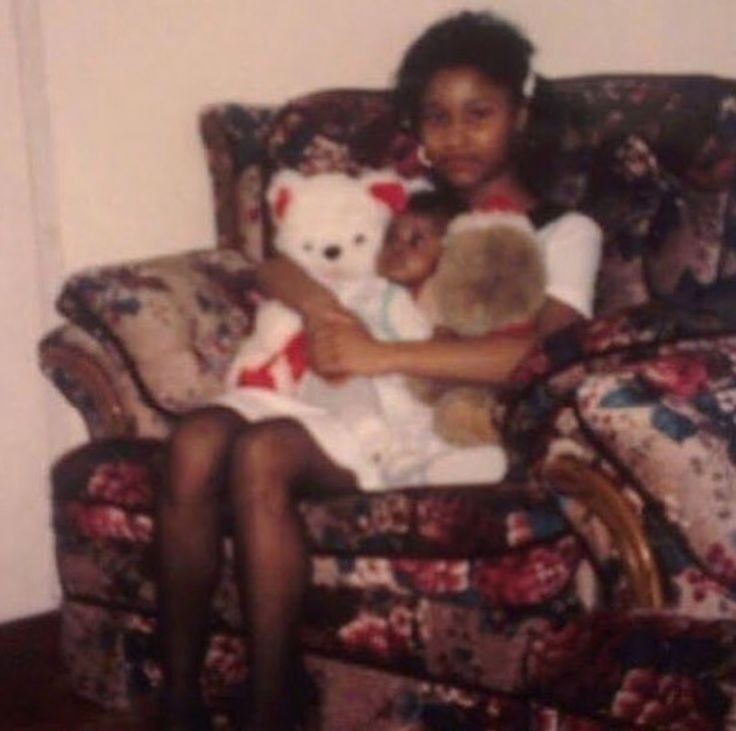 PlaytimesOverr's tweet photo. Happy Birthday to Onika Tanya Maraj 💕

HBD to the woman who has inspired so many people around the world. #NickiMinaj has broken countless records &amp; used her talent, charisma &amp; drive to solidify herself as a force in the industry. Your legacy can never be undone QUEEN! 🥳♥️ https://t.co/RVl3Fsht92