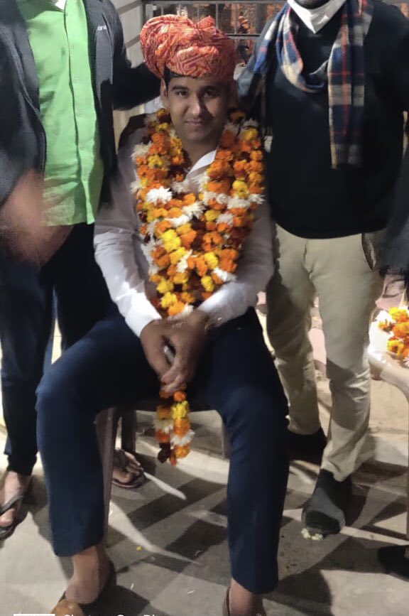 Advanuragtyagi's tweet photo. प्रान्त अधिवेशन ग़ाज़ियाबाद में मुझे जिला संयोजक गौतमबुद्धनगर बनाए जाने के बाद अपने गृहनगर ग्रेटर_नॉएडा आगमन पर ग्रेटर_नॉएडा के कार्यकर्ताओ व भाईयो द्वारा स्वागत किया गया, आप सभी का बहुत बहुत आभार 🙏 https://t.co/T3h4lcF2yy