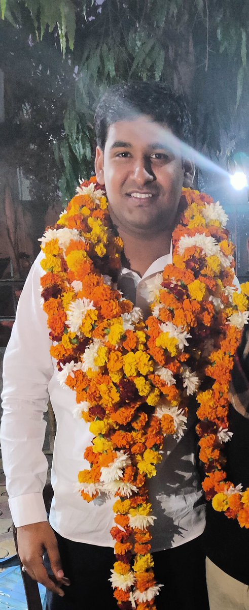 Advanuragtyagi's tweet photo. प्रान्त अधिवेशन ग़ाज़ियाबाद में मुझे जिला संयोजक गौतमबुद्धनगर बनाए जाने के बाद अपने गृहनगर ग्रेटर_नॉएडा आगमन पर ग्रेटर_नॉएडा के कार्यकर्ताओ व भाईयो द्वारा स्वागत किया गया, आप सभी का बहुत बहुत आभार 🙏 https://t.co/T3h4lcF2yy