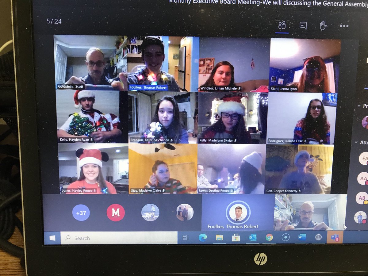 ⁦<a href="/calvertstuco/">CASC</a>⁩ CASC showing their holiday best tonight