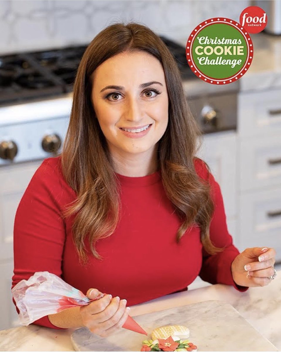 OCMagazines's tweet image. It’s Christmas cookie season! 🎄🍪 What better way to get inspired to bake than by watching our hometown cookie hero, Christina Ramsey compete tonight in @foodnetwork Christmas Cookie Challenge! 🎄🍪 
.
The show airs tonight, 12/7 at 10:00pm good luck Christina! 
📷@FoodNetwork