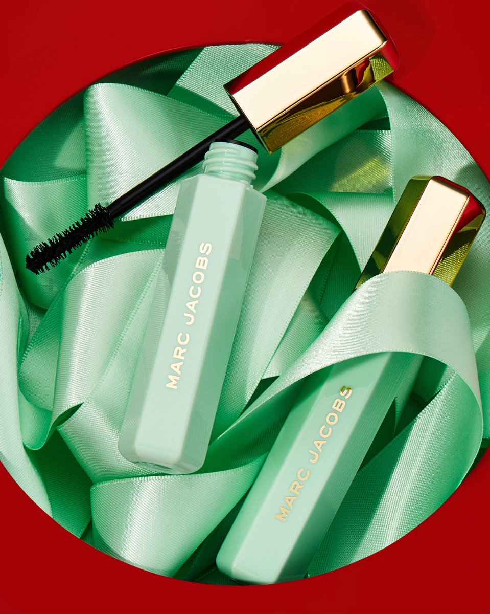MarcBeauty's tweet photo. #GIVEAWAY. Make it a Mascara Monday.✨ We’re giving away a #VeryMerryCherry Velvet Noir Mascara to 20 lucky winners! 

How to enter:
✨ Follow @MarcBeauty
✨ Like this post
✨ Tag a friend

Winners will be contacted via DM on December 11th. https://t.co/NbEbOogxsV