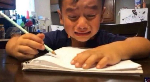 realsinyo's tweet photo. mood during finals week https://t.co/o6Ua0NYAPy