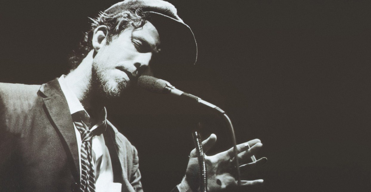 Happy Birthday to Tom Waits who turns 71 today. 