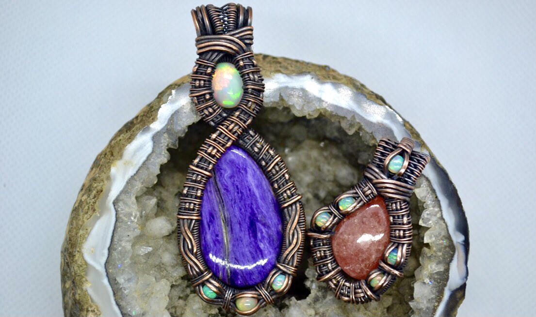 jauntwraps's tweet photo. charoite and rhodochrosite customs 💜💗✨ https://t.co/Yzs491SVWc