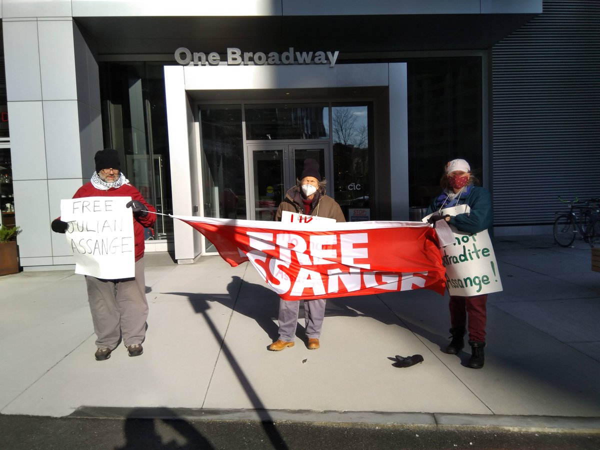 Plucille54's tweet photo. Cold, very windy Dec 7 #Boston #UKconsulate #FreeAssange action!
Handed out flyers & updated anyone who chose to listen using our sound system!
My 'report' using excerpts from @jimmy_dore's latest #JulianAssange video:
https://t.co/RDhzk13D2H
TY @the1joslyn for wrap up paragraph! https://t.co/oqziwY51lP