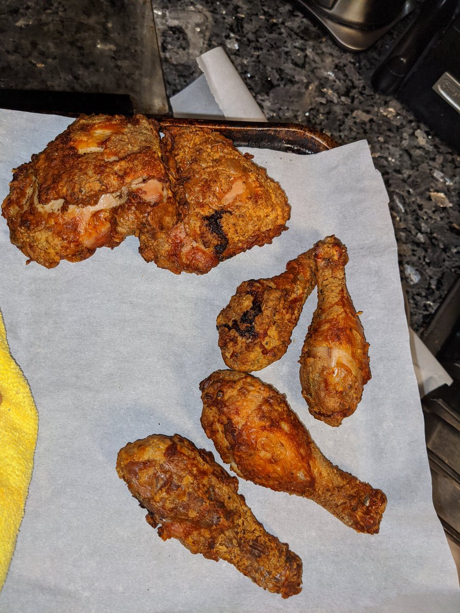 annmoeba's tweet photo. @QueenMophead We did everything in that airfryer...fried chicken, fried fish, cake, mozzarella sticks, barby fried chicken, obscene amounts of grilled cheese... https://t.co/9PXE39fyxk