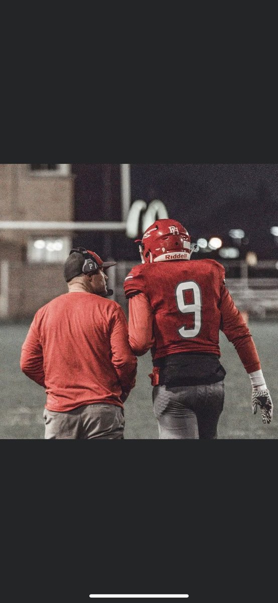 jaceMullins9's tweet photo. Sad but thankful and Bittersweet. 27 years! What a ride it’s been Dad. We all are so proud of you! If you didn’t know, today Coach Mullins has resigned from coaching. Excited to move on to a new chapter! Best coach in school history!❤️❤️ #Blessed #Thankful #ProudSon https://t.co/7BCLWbSwic