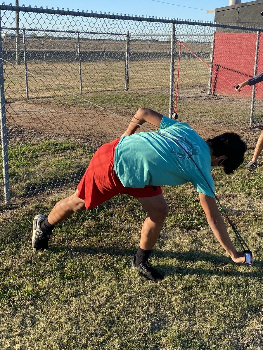 coachroecker's tweet photo. Put in work now to shine later! Getting your workout started with @jaegersports bands is the only way to start! Time for these arms to eat! @CougarsBrazos @BrazosStrong @Cougar_Hardball https://t.co/YvJl3c9bSQ
