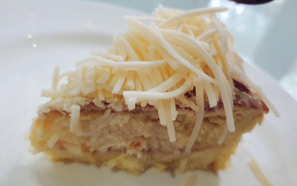 YumekanaeY's tweet photo. Kunafe Cheese dari Bandung 🇮🇩
Enak bangat 😋
#kunafe #kue #cake #cheese #cheesecake #sweetspo #チーズケーキ #スウィーツ https://t.co/crSm35Y2xy