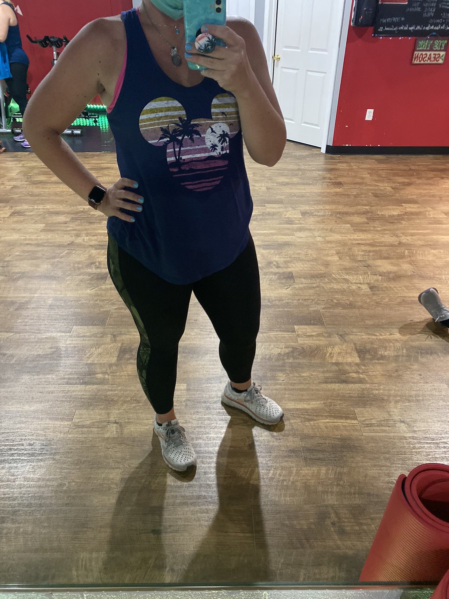 favesoccermom's tweet photo. Workout destroyed ππΌββοΈπ₯ #fitmom #girlswholift #deadlifts #highpulls #HIIT #idothisforme https://t.co/jOawzLFRxz