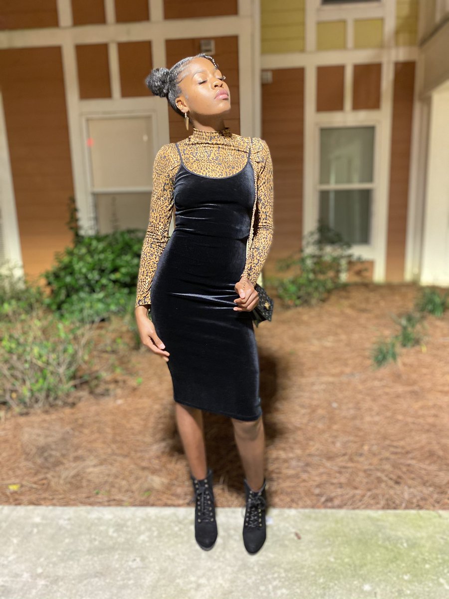 NV0MII's tweet photo. 👧🏾🖤😈 https://t.co/Ir7Izkiohq
