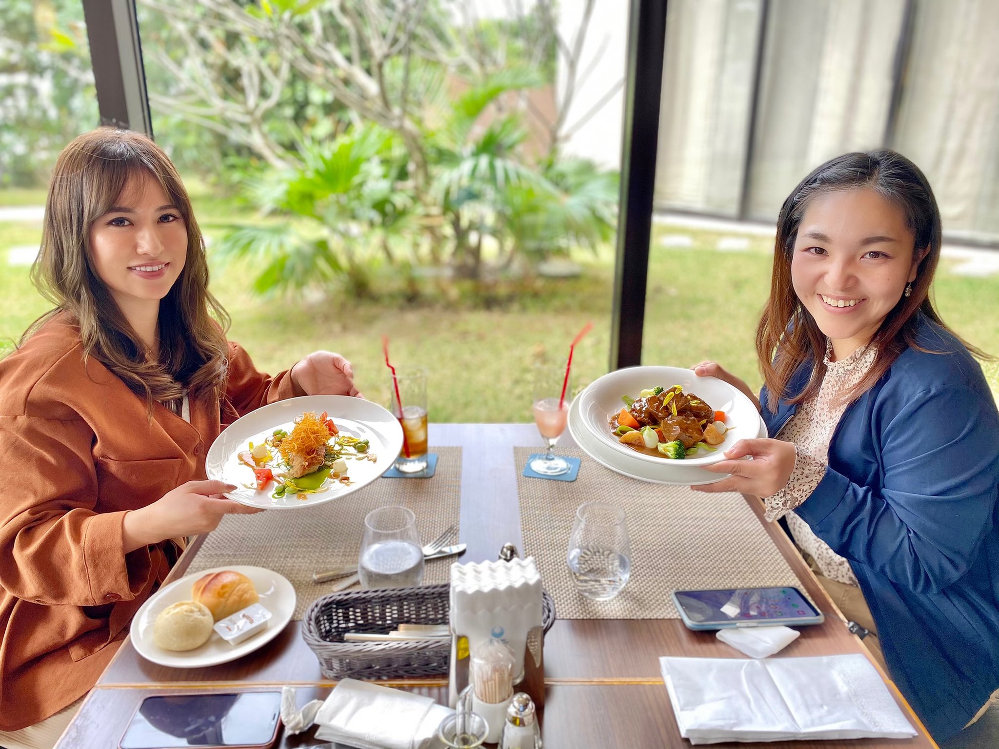Niina ニイナ ここのランチも良かった Terumiyasuraさんまた行きましょう ムーンオーシャンホテル 宜野湾 Okinawahotel 沖縄ホテルランチ 女子会 沖縄ランチ 海の見えるレストラン T Co Vkfhthun8x Twitter Niina ニイナ ここのランチも良かった Terumiyasuraさんまた行きましょう ムーンオーシャンホテル 宜野湾 Okinawahotel 沖縄ホテルランチ 女子会 沖縄ランチ 海の見えるレストラン T Co Vkfhthun8x Twitter