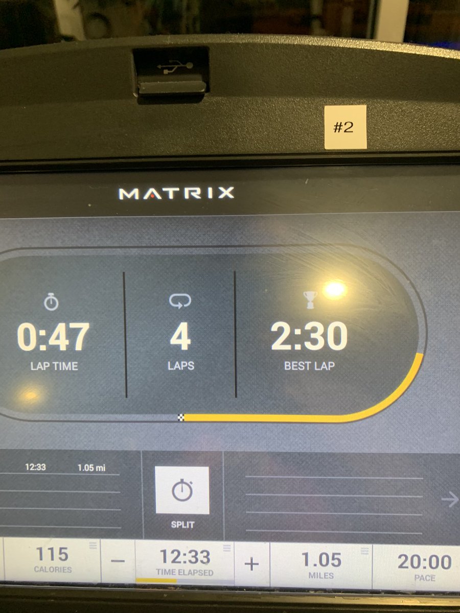 BeccaRap's tweet photo. @MISDWellness Day 1 mile down! #HolidayMeChallenge https://t.co/PwBXy71Tu4