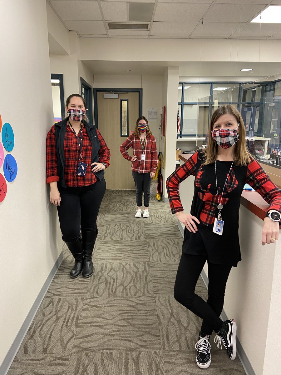 laurenadimas's tweet photo. Mad about plaid! #interventionteam @AES_Aviators #aesholidaycontest https://t.co/TuswhvM0yS
