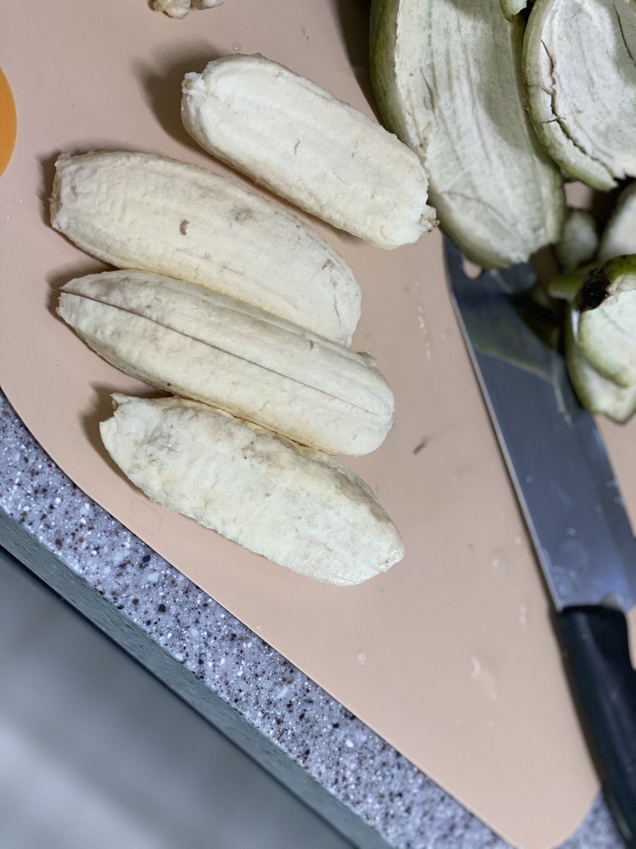 abrowncouple's tweet photo. For the #platano lovers in #korea. We finally found #plantain 
It’s called Saba banana - a type of Philipino plantain sold in Korea. Much smaller than American plantain. Has the same taste &amp; texture. Made #mangú and #maduros 😋

#ambiguouslybrowncouple #abcinkorea🇰🇷 #homecooking https://t.co/I7aFnB9TiQ