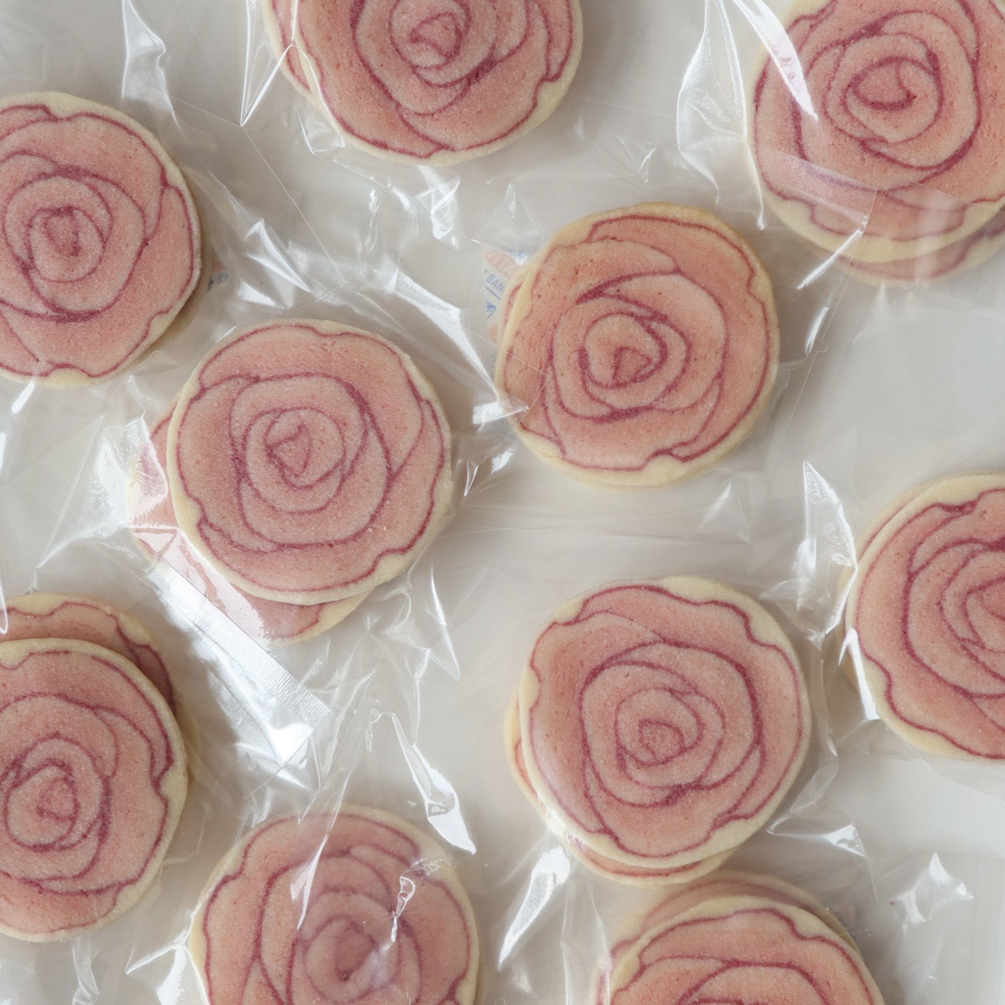 Izuyo ピンクのバラの クッキーを焼きました ピンクのバラ アイスボックスクッキー Pinkrose Iceboxcookies T Co Swwv3wsdpx Twitter