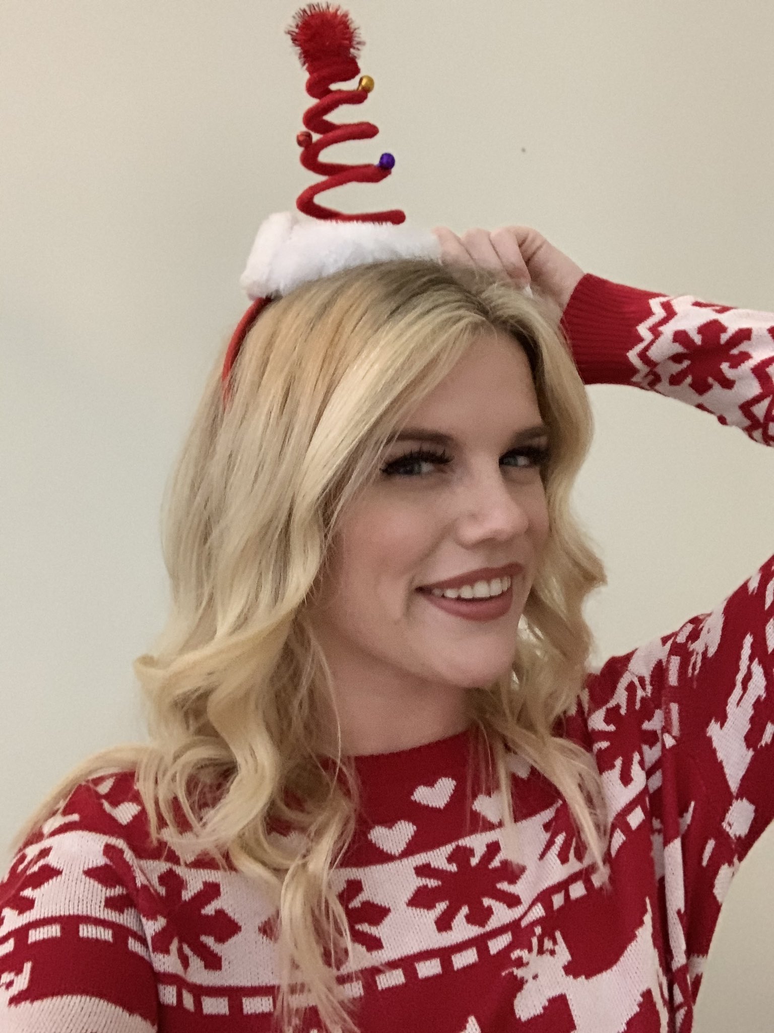 TW Pornstars - 1 pic. Nikki Sweet 🍭. Twitter. Feeling the holiday spirit 🎁🎄 ️ @teambrian2016. 2: