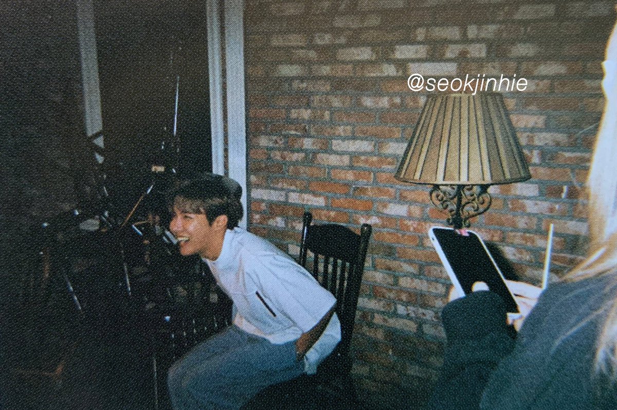 yoonseesaw_art's tweet photo. this photo of hobi smiling widely was taken by yoongi,,,,, yeah this is fine https://t.co/UeJFCJBv8F