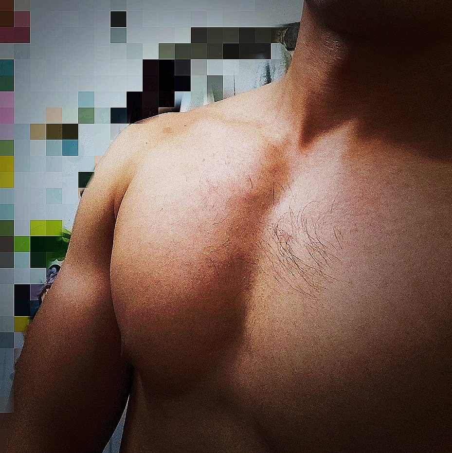 Chris Wong (@chrishothot888) on Twitter photo 