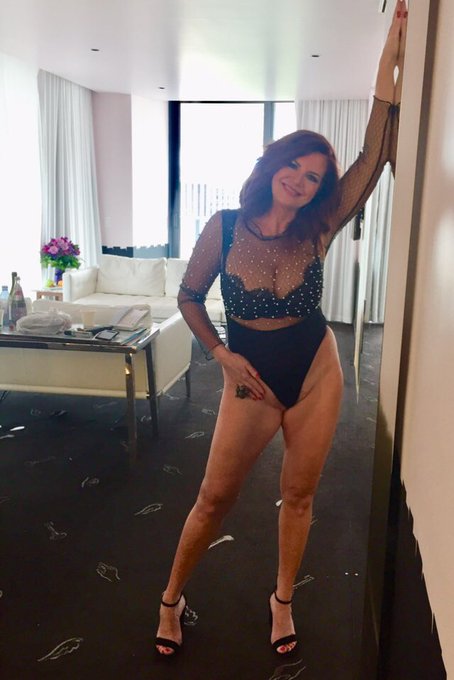 1 pic. Front or back? https://t.co/MxSOn3s6j9