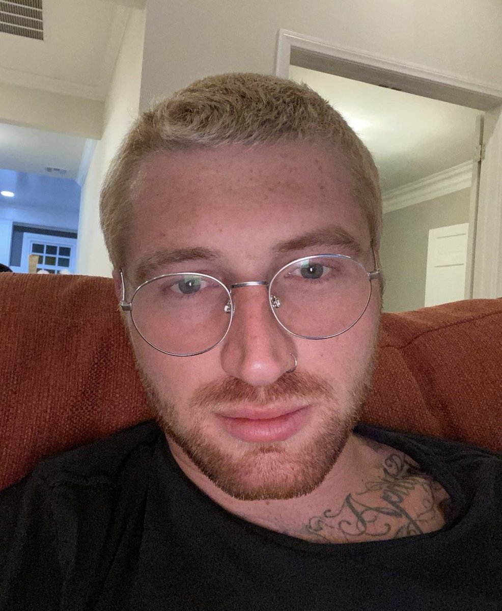 all the  @ImNotScottySire hairstyles- a thread -