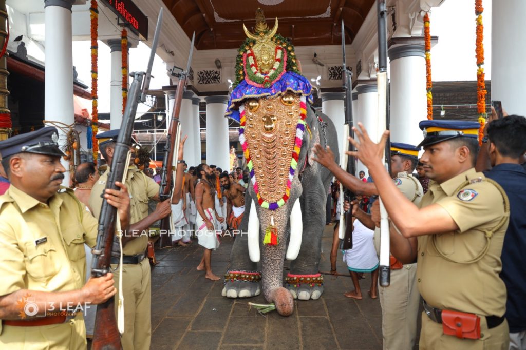 The legend behind the festival is, years ago saint Vyaghrapada prayed to Shiva for many years. Atlast Shiva and Parvathy Devi appeared in front of him on the day of Krishna Ashtami, Thus it is called Vaikathashtami.