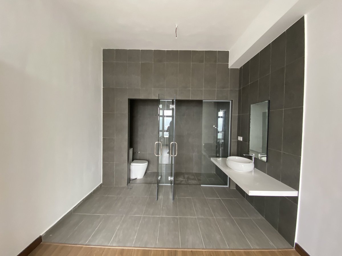 BELI RUMAH, DAPAT ‘HOTEL’Aku bgtau 2 ‘Sifu Hartanah’ tentang idea ni. Dorg kata ini idea gila & jalan pintas nak bankruptBkn utk minta permission tp nak tahu pandangan org berilmuAku yakin idea ini ‘gila’ sbb tak ramai yg buat. Atau ia di luar kebiasaanINI THREAD