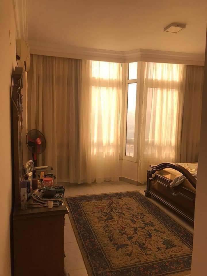 philocaaalist's tweet photo. أحب البيت، أحب فكرة البيت نفسها، أربعة جدران و باب منغلق ، مهما كان الخارج ممتعاً و شيقاً لا شيئ يساوي الشعور بالطمأنينة داخل حدودك. https://t.co/oVePxHYWH6
