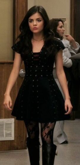BellRoww's tweet photo. Lucy Hale in pll and Taylor Momsen were my thinspo without even knowing when i was a kid https://t.co/svefq8zeLX
