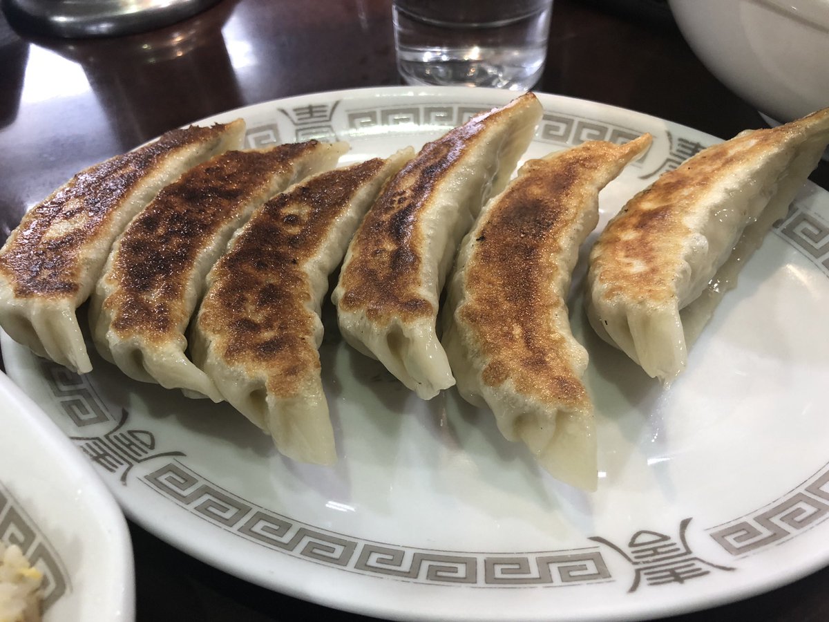 じゅり 炒飯栄養士 チャーハンレシピ本発売中 En Twitter 銀座の銀座亭 ボリューム良し しっとりとした炒飯 塩分のちょうど良い加減 全席カウンターでの鍋振りのライブ感 途中の紅生姜のマッチ具合 餃子の最強のうまさ具合 トータル 最高 じゅりの じゅり 炒飯栄養士 チャーハンレシピ本発売中 En Twitter 銀座の銀座亭 ボリューム良し しっとりとした炒飯 塩分のちょうど良い加減 全席カウンターでの鍋振りのライブ感 途中の紅生姜のマッチ具合 餃子の最強のうまさ具合 トータル 最高 じゅりの