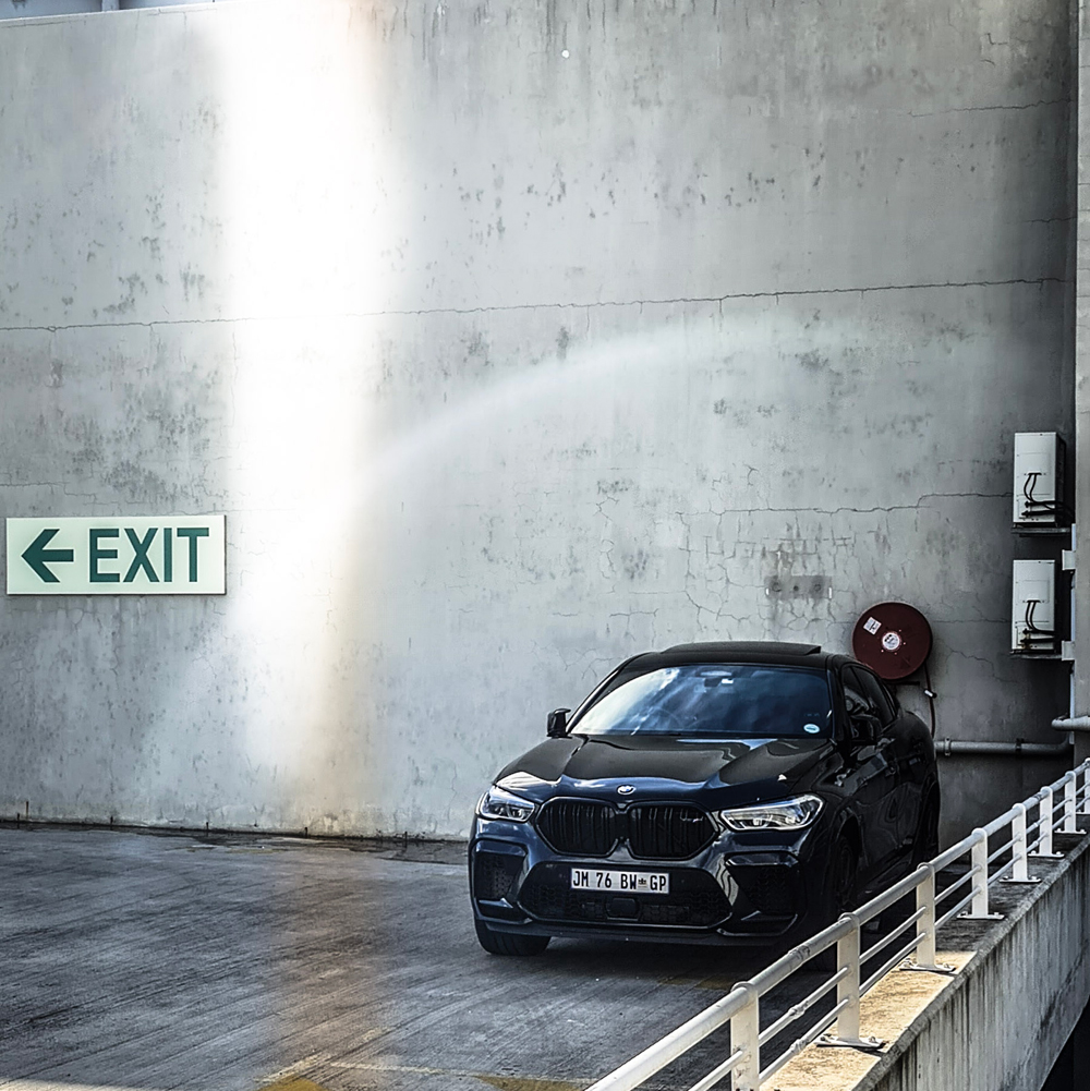 My take on the gangster #X6M 

leftlane.co.za/bmw-x6m-compet…