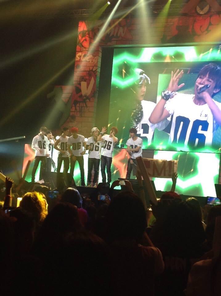 imShaPAULINE's tweet photo. I forgot it was the 6th anniversary of TRB in Manila yesterday!! I can’t believe I was 17 here lol. But I can still remember the feeling of seeing bangtan for the first time and every moment of the concert as well. Was such a pure bliss ✨❤️ https://t.co/CUCXp13P93