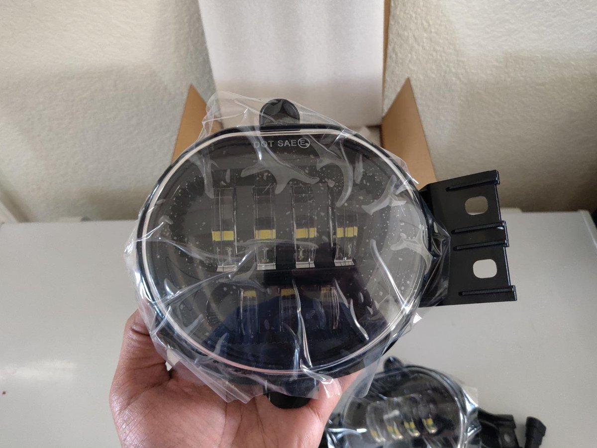 JianyuLin3's tweet photo. Need reviewers for dodge ram fog lights. Free stuff,leave me a comment and i will send you details.
#dodgetruck #dodgeram #dodge #ram1500 #ram2500 #ram https://t.co/DGLQ6GAOMK