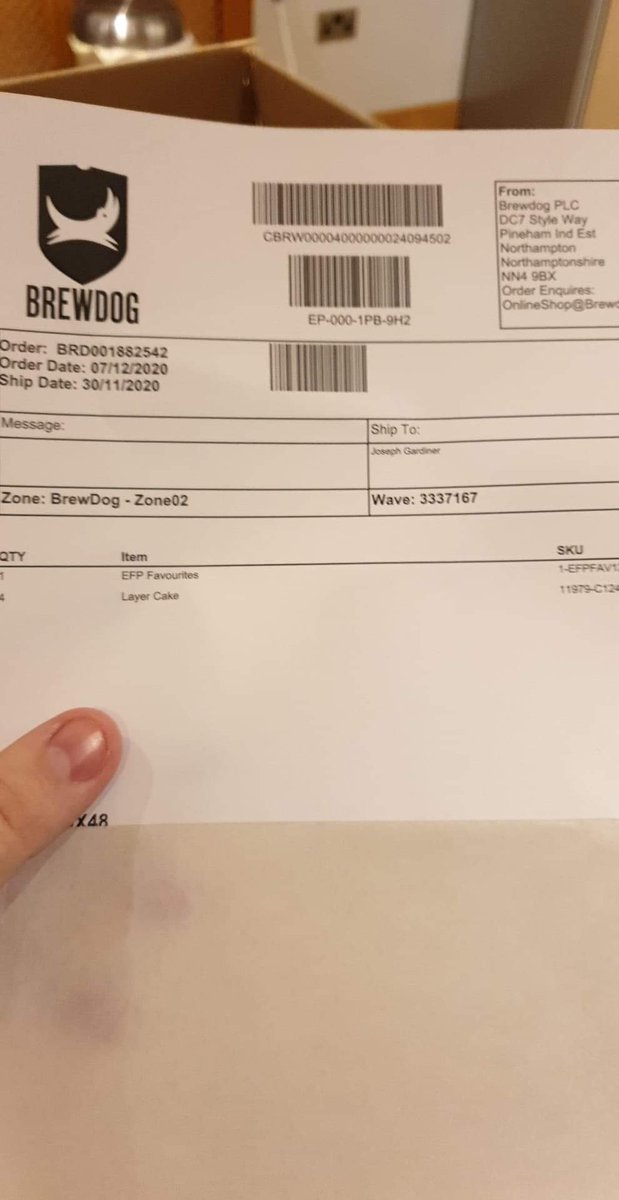 MagicMenez's tweet photo. @BrewDog I ordered a crate of EFP favourites and some layer cake to a friend of mine and he's got the completely wrong order. https://t.co/bLQZChO6V9