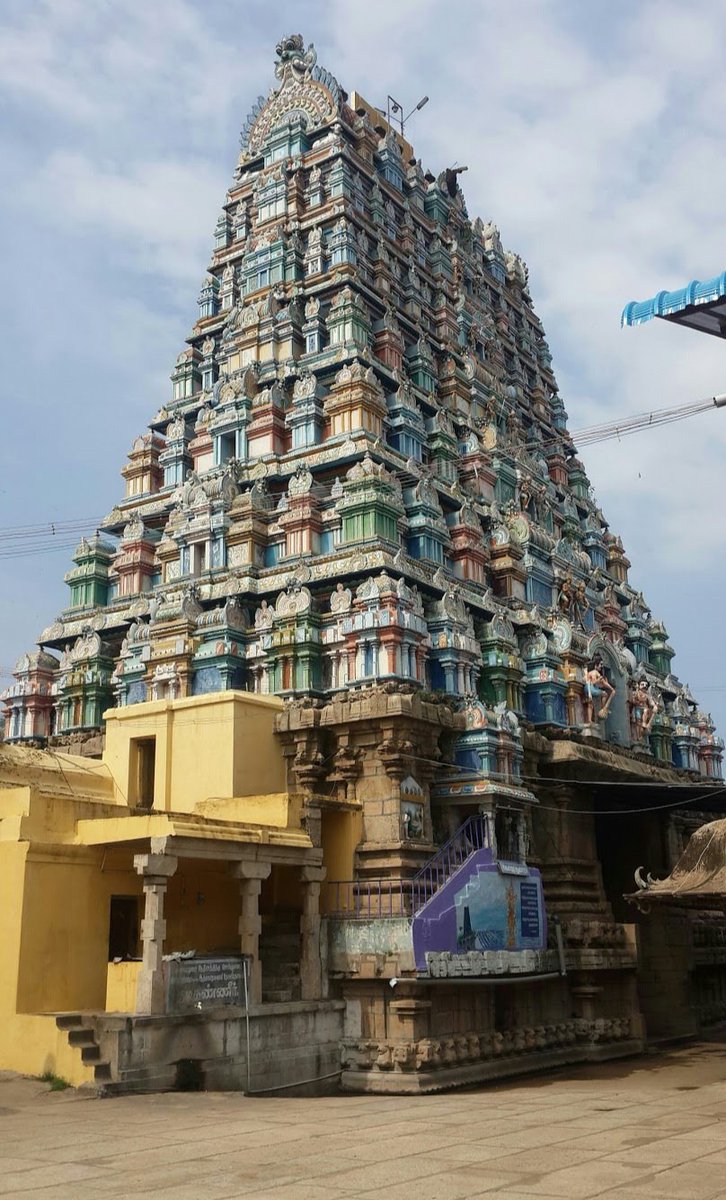 Athmanatha Swamy templeAthmanatha Swamy temple is dedicated to lord Shiva located in Avudaiyarkoil town in Aranthangi taluk in Pudukottai district of Tamil Nadu.A beautiful blend of faith and architecture. (Thread)