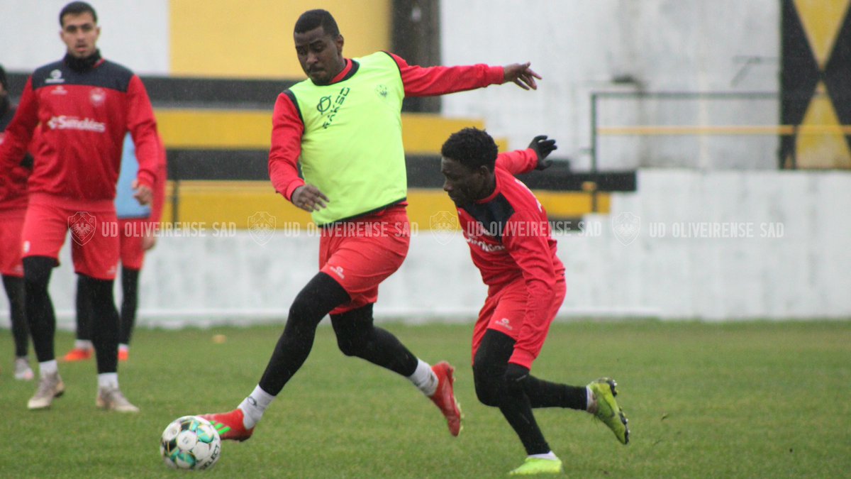 oliveirense_sad's tweet photo. ☑ A equipa cumpriu mais uma sessão de treino ontem ☔
#udoliveirensefutebolsad #somosunião #oliveirense #udosad #ligaportugal #ligaportugalsabseg #sporttv https://t.co/X22WeJyfii