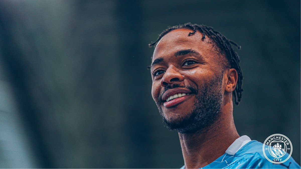 ManCity's tweet photo. ＨＡＰＰＹ ＢＩＲＴＨＤＡＹ, ＲＡＺ! 🎉

He's 26 today! 💙 https://t.co/QRQ47n7rHR