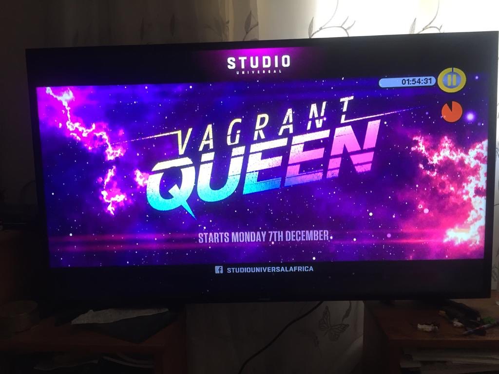Vagrant queen 👸🏻 started in 🇿🇦 last night on DSTV channel 112 studio universal!! So amaezing 👽 ⁦<a href="/AlexPiaraMcG/">Alex McGregor</a>⁩ ⁦<a href="/realtimrozon/">Tim Rozon</a>⁩ ⁦<a href="/Jemga/">ヤマ</a>⁩ 👏👏👏