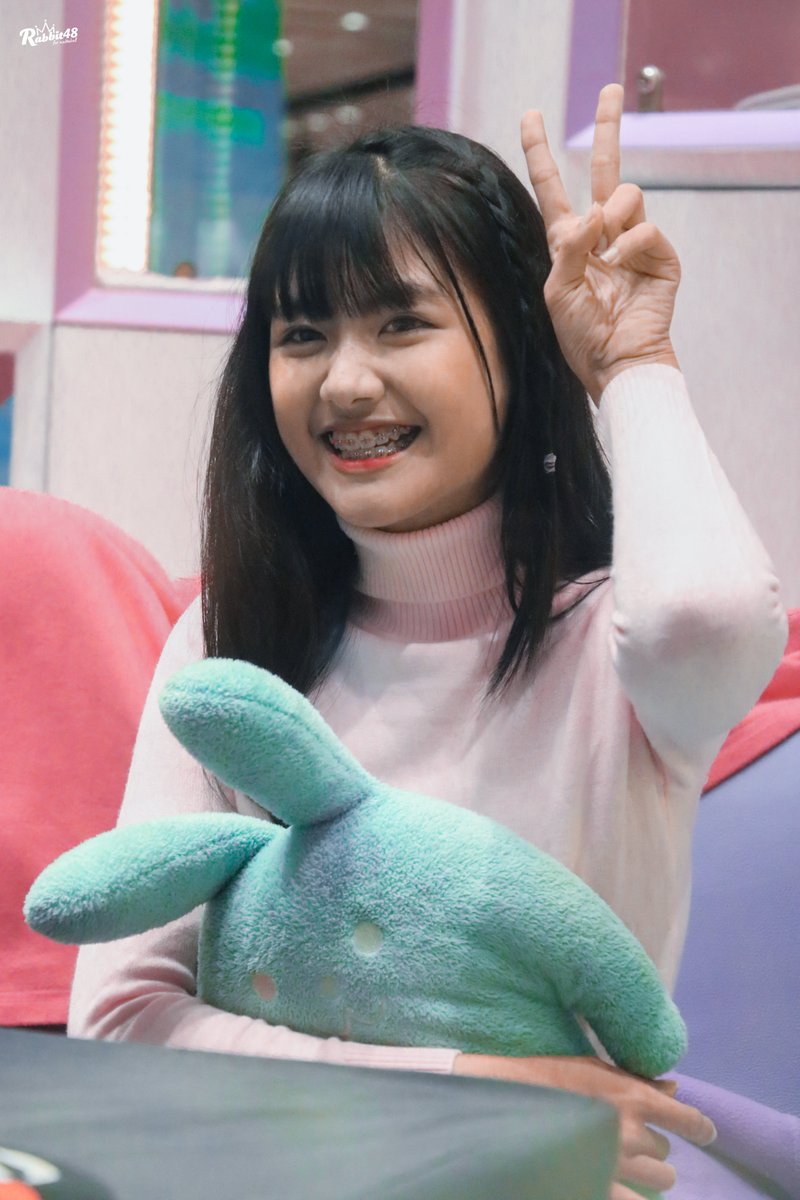 rabnaja48's tweet photo. ตะหมัย 1 ขวบ❤️
----------------------------------
Digital live studio 03/12/61
#GygeeBNK48
#BNK48
#Rabbit48
#Milklandxbnk48 https://t.co/uhmLCCPuha