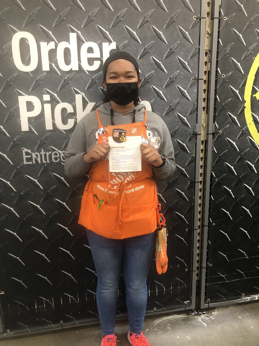 Congrats Asia for being Service Desk Associate of the Month! Keep up the great work! 👍🏻 <a href="/stephen16579691/">Stephen Lewis</a> <a href="/brod718/">Brian Rodriguez</a> <a href="/McclintonPaige/">Paige McClinton</a> <a href="/kendyllfire/">Kendyll</a> <a href="/LewisHom/">Jimmy Lewis</a>