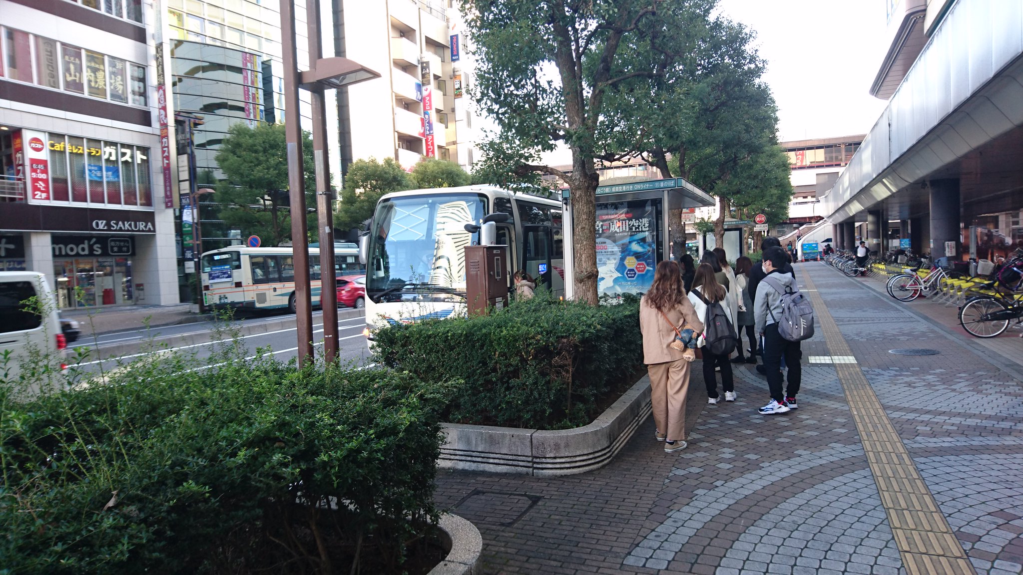 東武バス 公式 川越 大宮 東京ディズニーリゾート は 高速バス が便利です 詳しくはhttps T Co Euibvepg9m 行きも帰りも予約可能で安心 座ってラクラク快適 ご予約は乗車前日23時まで受付します 12 8 9 10は帰りの21時分発 東武バス 公式 川越 大宮 東京ディズニーリゾート は 高速バス が便利です 詳しくはhttps T Co Euibvepg9m 行きも帰りも予約可能で安心 座ってラクラク快適 ご予約は乗車前日23時まで受付します 12 8 9 10は帰りの21時分発