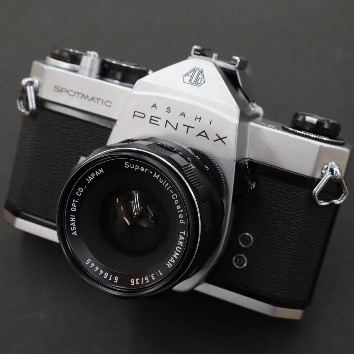 ট ইট র チャンプカメラ Asahi Pentax Sp Smc Takumar 35mm F3 5 共にオーバーホール済 30 000 By 青葉台 店 1964年発売の歴史あるm42マウントの一眼レフで 当時の世界的ベストセラーカメラ レンズ ボディ共にオーバーホール済みの個体です