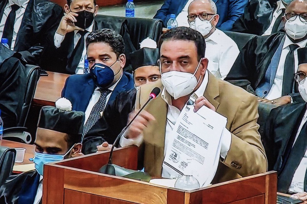 lenterarte_rd's tweet photo. Pobre #alexis le hicieron cerrar sus empresas desde que ganó el gobierno #ElCambioVa los tenían en sosobra a los medína #operacionantipulpo #casoantipulpo https://t.co/DCcgAPTJKh