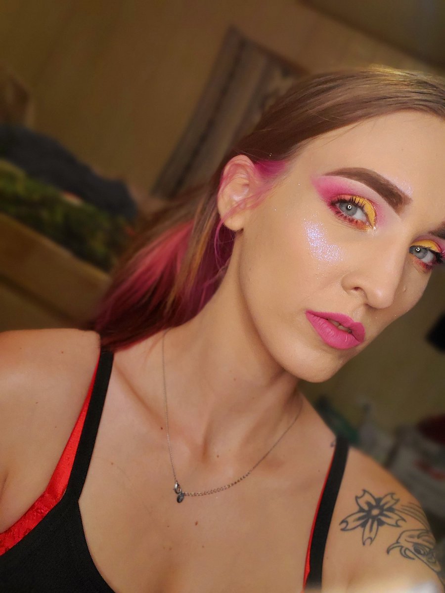 I just <a href="/bperfectcosm/">BPerfect Cosmetics</a> Carnival XL Pro palette and the <a href="/ABHcosmetics/">Anastasia Beverly Hills</a>  abh N♡RVINA collection 😍 and then <a href="/MMMMITCHELL/">mitchell</a> palette lips and highlighter are <a href="/JeffreeStar/">Jeffree Star</a> 
#makeup #makeupfeed #makeuplook #makeupfix #makeupdesign #makeupismypower #makeupjunkie ♡😊