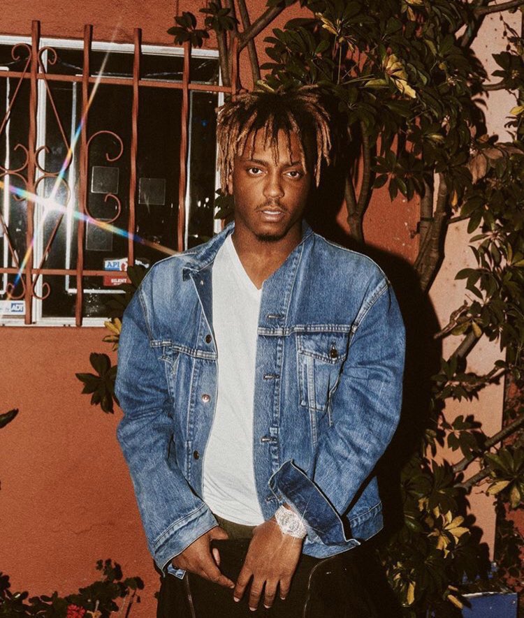1 year ago today, Juice WRLD passed away. Rest in Peace 🕊
