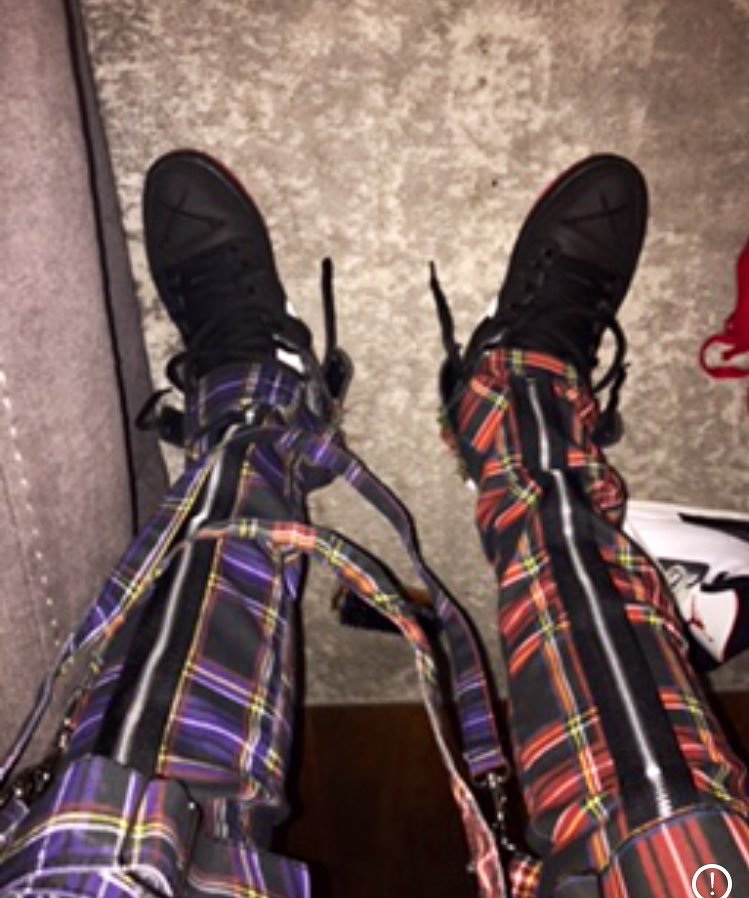 GsmBuck's tweet photo. I get high like it’s the 70’s 🕺🏻 But I’m A 90’s Baby 🍼👶🏽 Lost my Nigga @Smf__Brad When I Was 20 ts still drive me crazy 😳 https://t.co/8iqaf522Dp