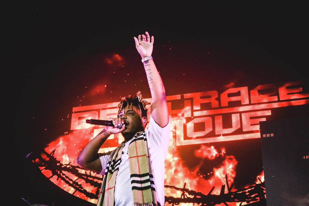Today marks one year since the passing of Juice WRLD, may he rest in paradise.A tribute to Juice and his legacy  #LLJW (THREAD)