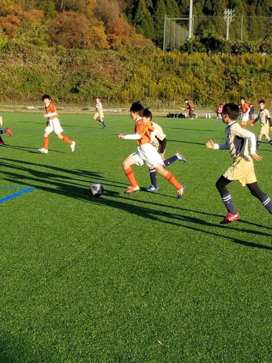 Fcサザン管理人 12 6 日 サザンカップが金大ソルティーロにて開催されました 全10チーム 3位決定戦 金沢南 3 0 富樫 決勝 クレセール 3 2 菊川 優勝 クレセール 準優勝 菊川 3位 金沢南 ご参加下さった皆様 ありがとうご
